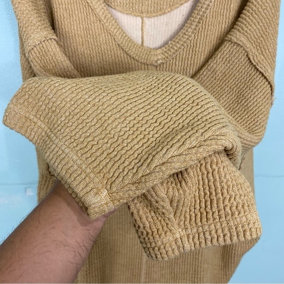 Free People Coraline Thermal Top Tan Slouchy Oversized V‎ Neck Sz L - Picture 6 of 11